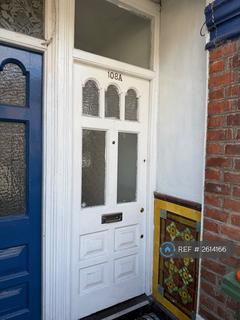 3 bedroom flat to rent, Caulfield Road, London, E6
