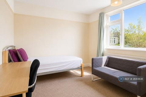 3 bedroom flat to rent, Harvey Goodwin Avenue, Cambridge, CB4