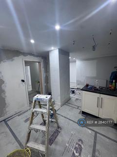 4 bedroom semi-detached house to rent, Durants Road, Enfield, EN3