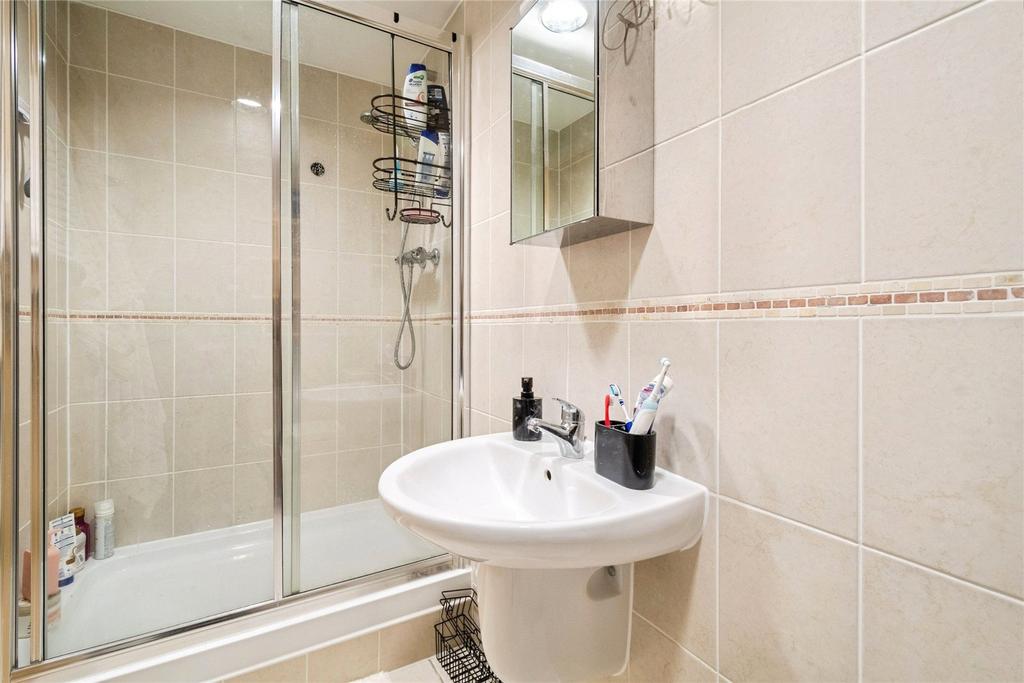 En Suite Shower/Wc.