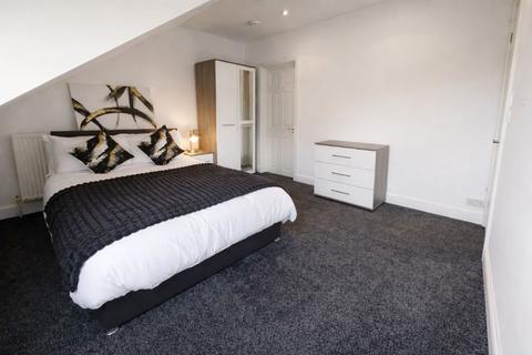 undefined, Room 7