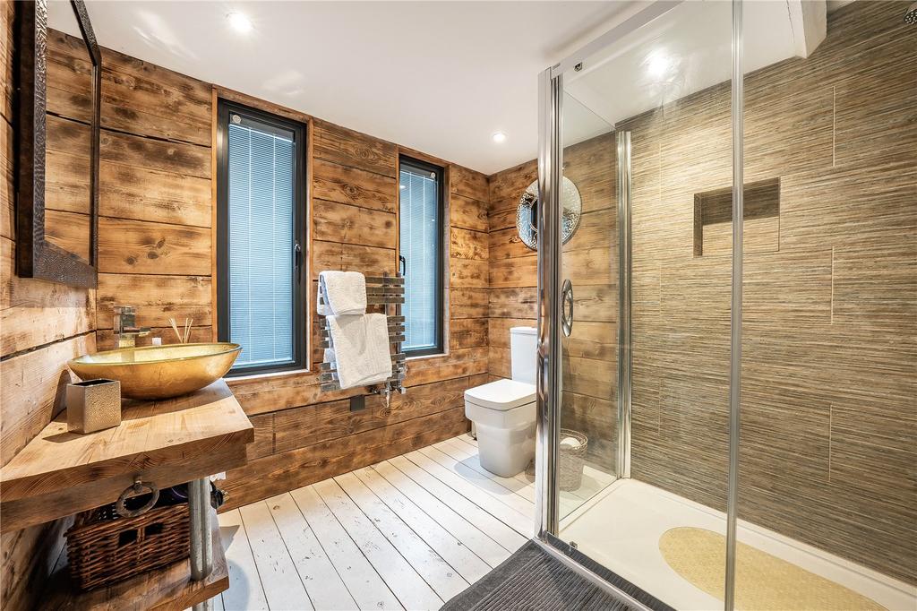 Annexe Shower Room