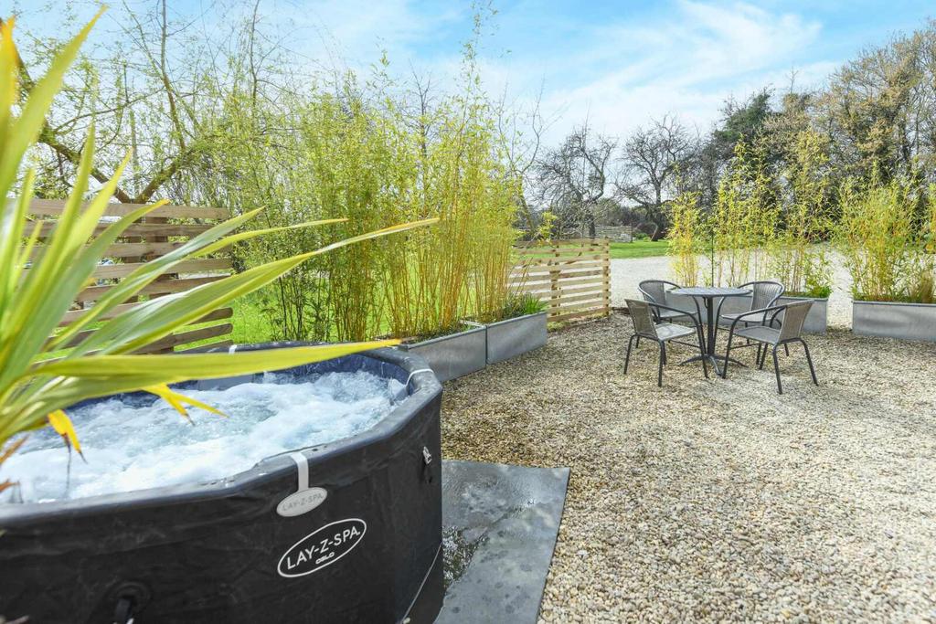 Annexe Courtyard