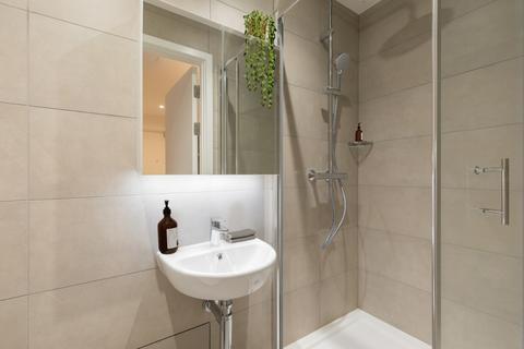 Studio to rent, Weston Street