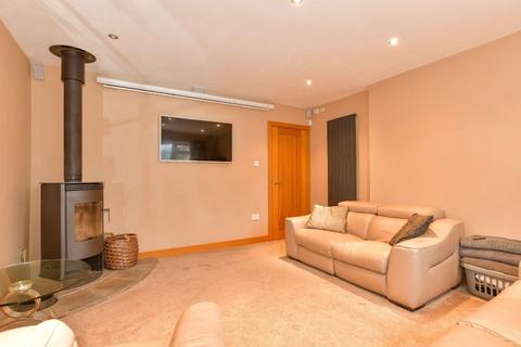 4 bedroom detached house for sale, Mount Road, Rochester