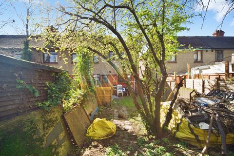 undefined, Bream Gardens, London, E6