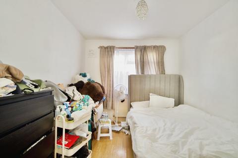 undefined, Bream Gardens, London, E6