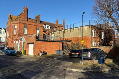 Office for sale, 18 Hamilton Rd Felixstowe IP11 7EW