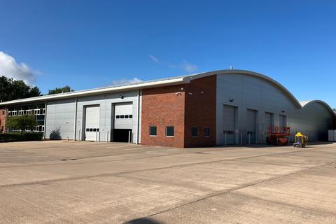Distribution warehouse to rent, Wainwright Rd Worcester WR4 9FA