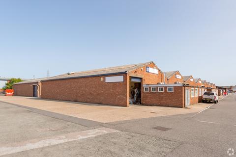 Warehouse to rent, Station Rd Birmingham B46 1JP