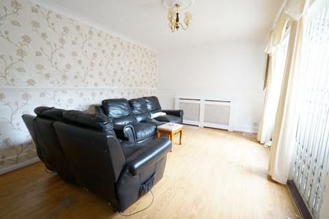 undefined, a Broxburn Drive, South Ockendon