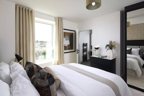 3 bedroom flat for sale, Silver Road, London, SE13