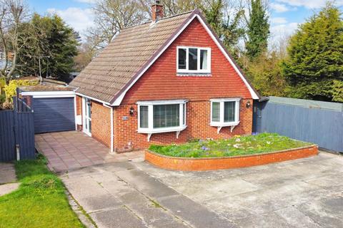3 bedroom detached bungalow for sale, Whomsley Close, Newark