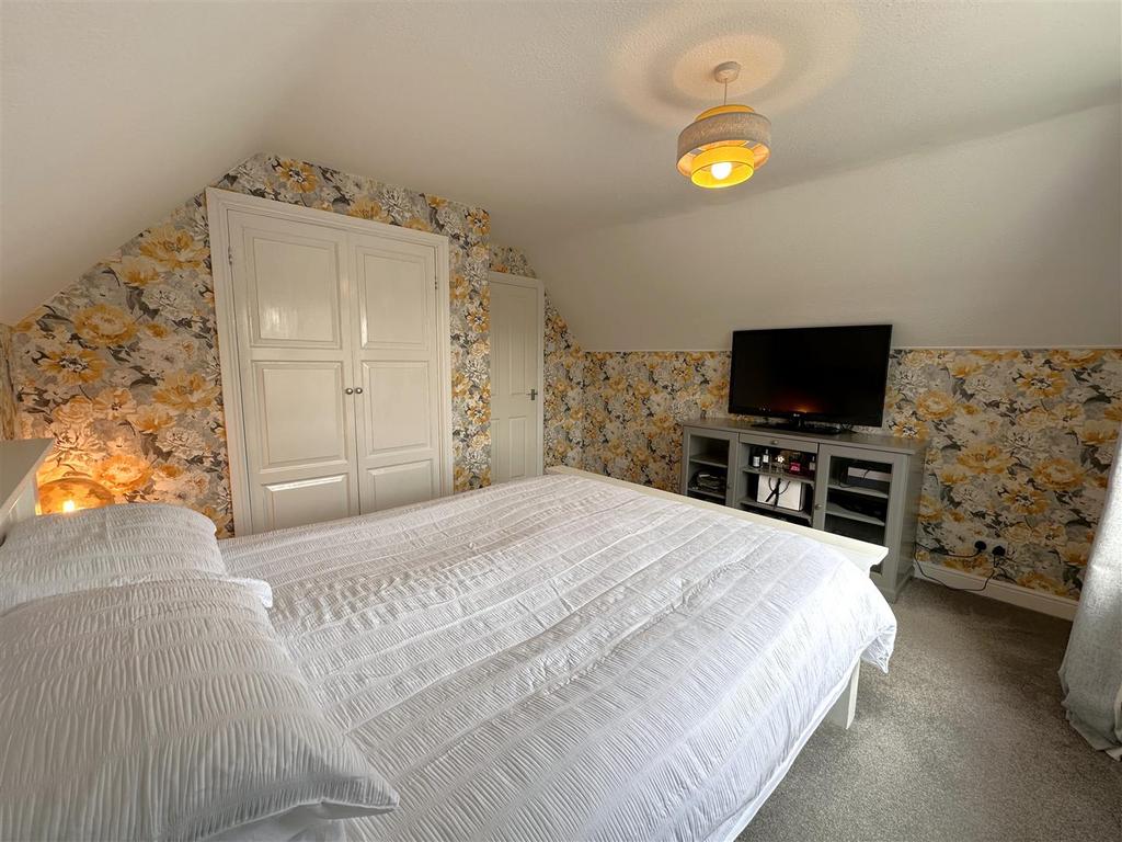 Second Bedroom 067
