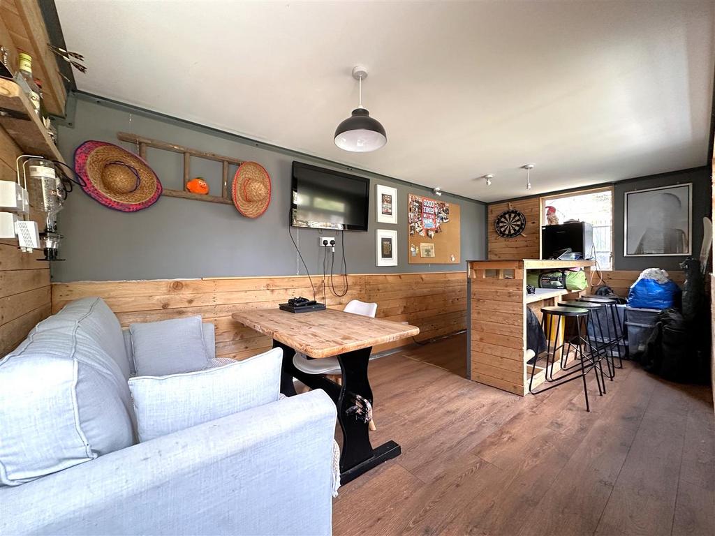 Home Bar Internal 172