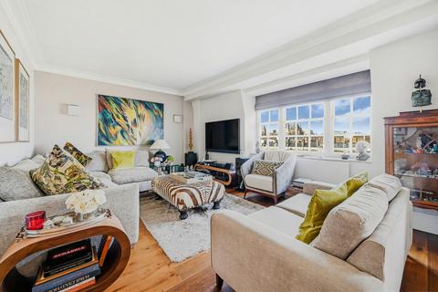3 bedroom flat to rent, Malvern Court, SW7