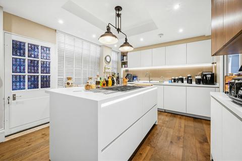 3 bedroom flat to rent, Malvern Court, SW7
