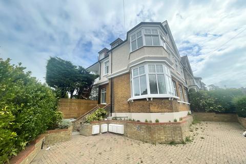 1 bedroom flat to rent, Approach Road, Margate, CT9