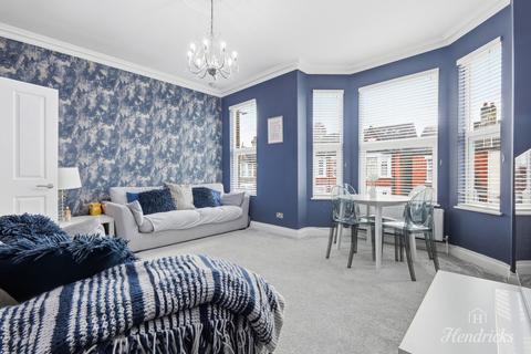 3 bedroom maisonette for sale, Central Avenue, Southend-on-sea, SS2 5