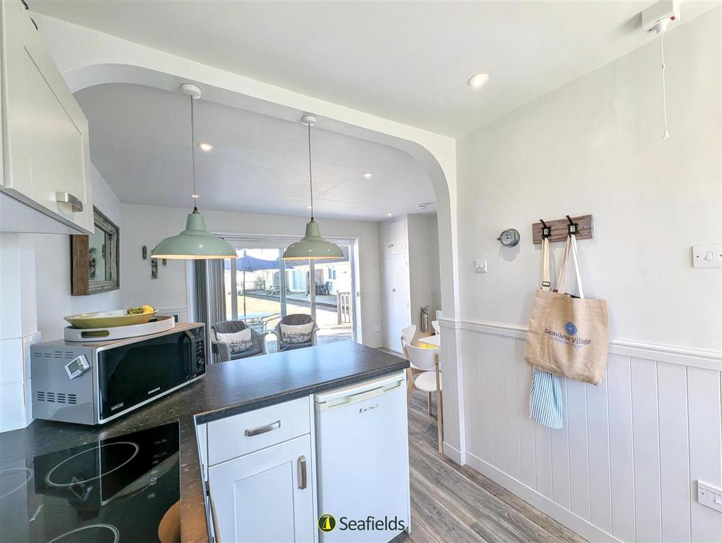 Kitchen ..jpg