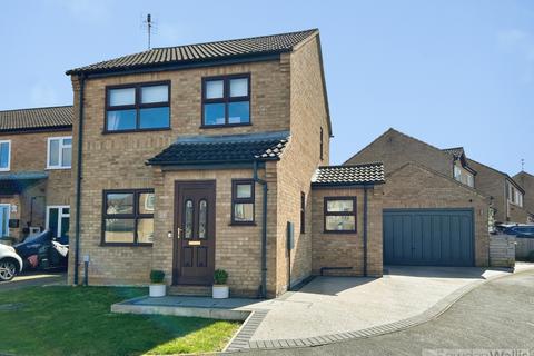 3 bedroom detached house for sale, Foxglove Road, Stamford
