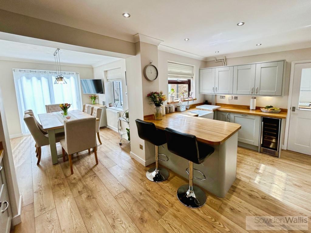 Kitchen/Family Room