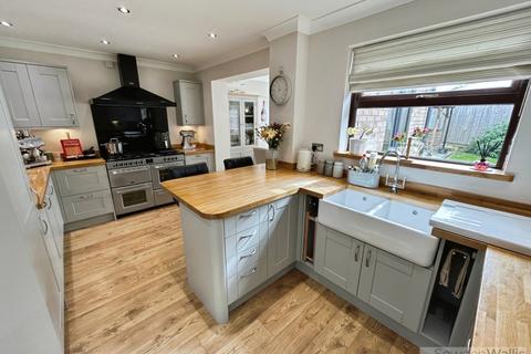 3 bedroom detached house for sale, Foxglove Road, Stamford