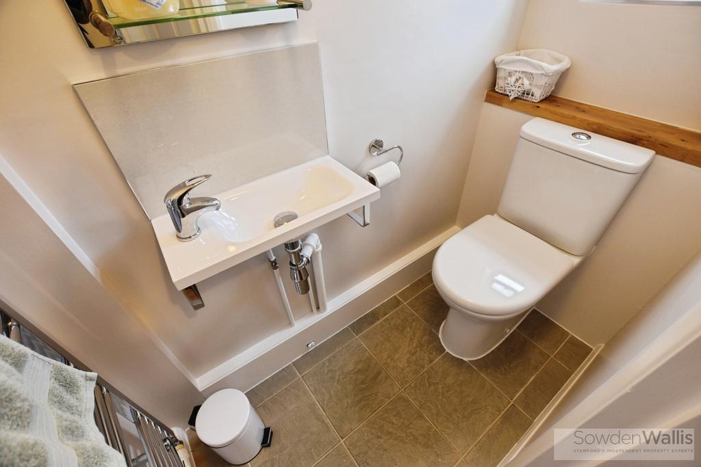 Cloakroom/WC