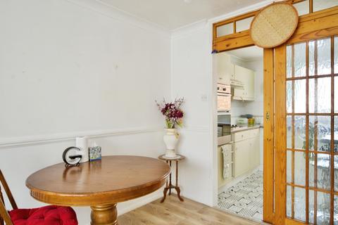 1 bedroom flat for sale, Brighton Road, East Ham, London, E6
