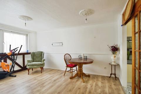 1 bedroom flat for sale, Brighton Road, East Ham, London, E6