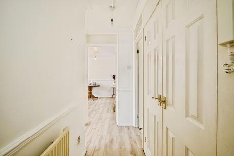 1 bedroom flat for sale, Brighton Road, East Ham, London, E6