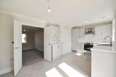 3 bedroom end of terrace house for sale, Weavers Way, Clare, Sudbury