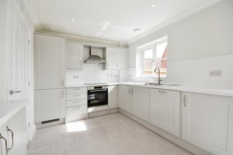 3 bedroom end of terrace house for sale, Weavers Way, Clare, Sudbury