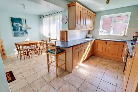 4 bedroom detached house for sale, Tamarind Way, Reading