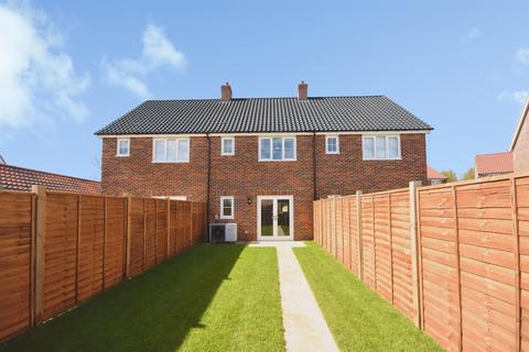 2 bedroom terraced house for sale, Weavers Way, Clare, Sudbury