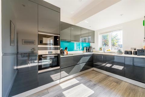 5 bedroom semi-detached house for sale, Maple Gardens, Hove