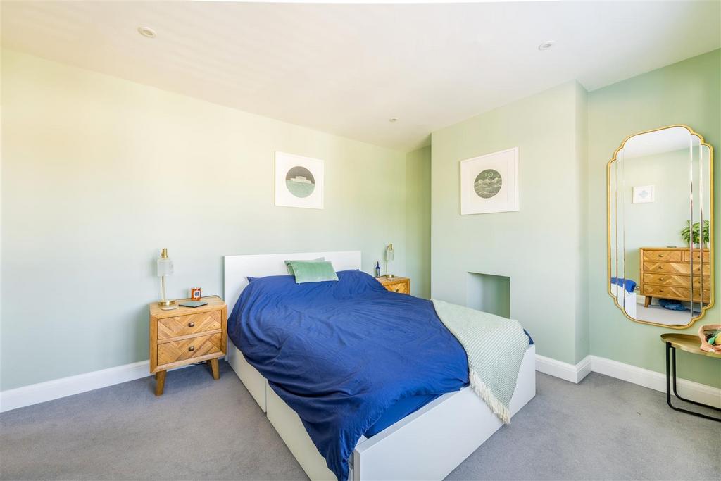 18 Maple Gardens-21.jpg
