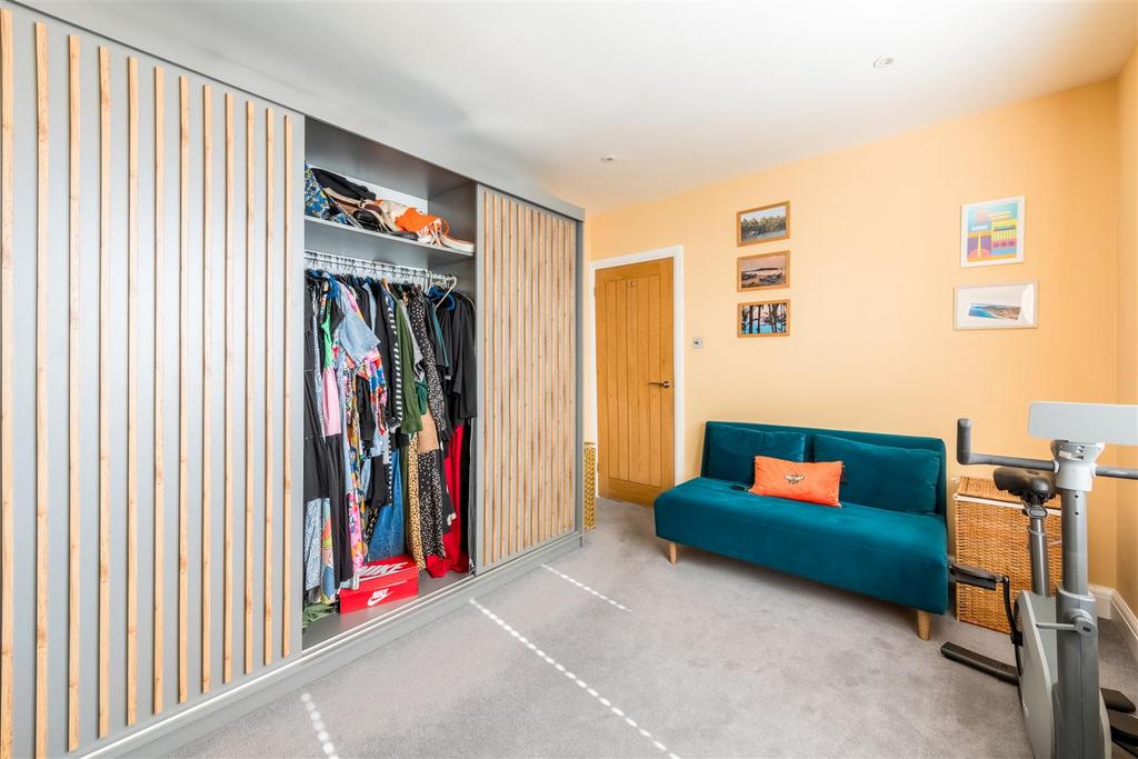 18 Maple Gardens-19.jpg