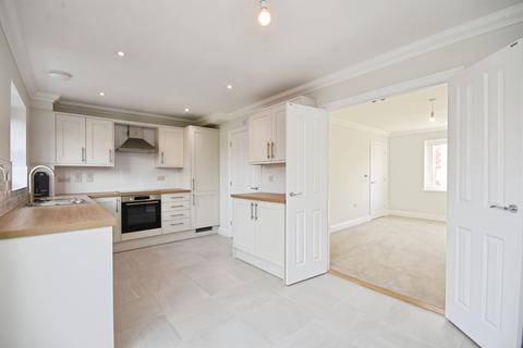 3 bedroom link detached house for sale, Weavers Way, Clare, Sudbury