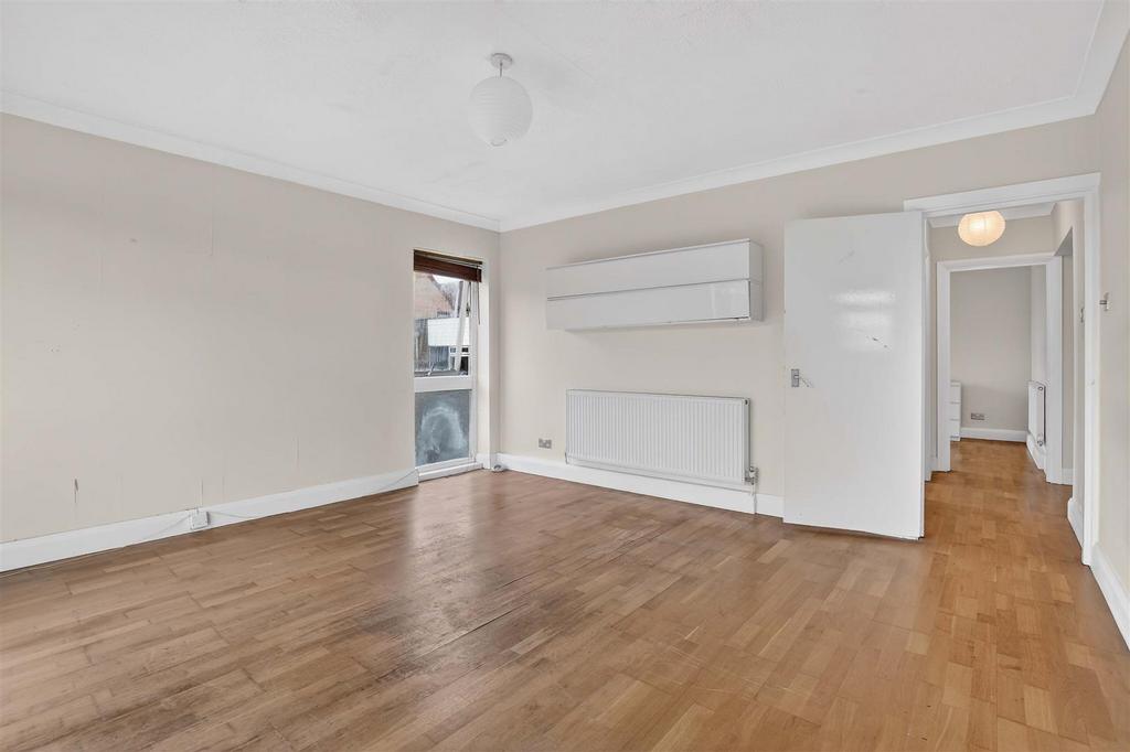 1670375160 - 10 Juniper Court, SM215.jpg