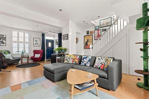 2 bedroom end of terrace house for sale, Sanford Lane, Stoke Newington, N16