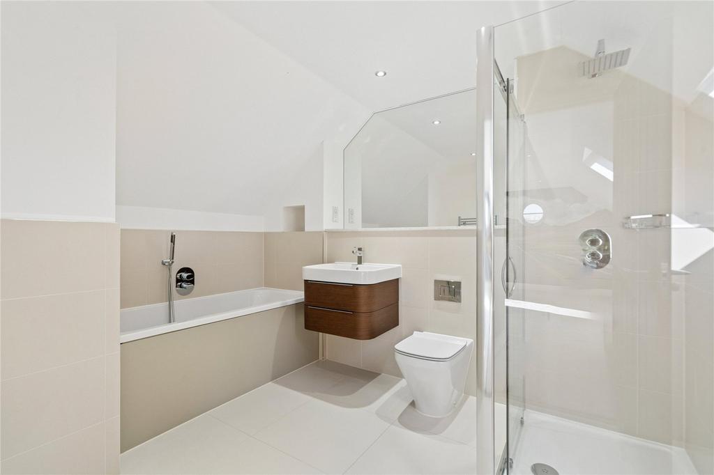 En Suite Bathroom
