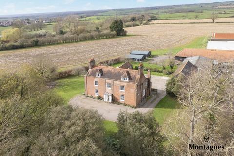 6 bedroom detached house to rent, Thornwood Road, Epping, CM16