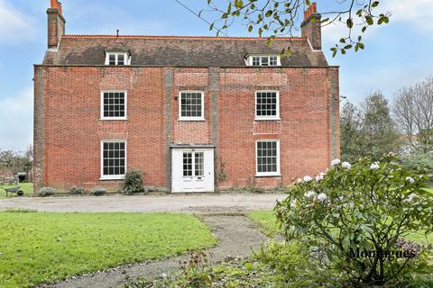 6 bedroom detached house to rent, Thornwood Road, Epping, CM16