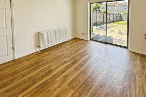 3 bedroom semi-detached house for sale, Alma Road, Kingswood