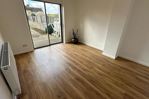 3 bedroom semi-detached house for sale, Alma Road, Kingswood