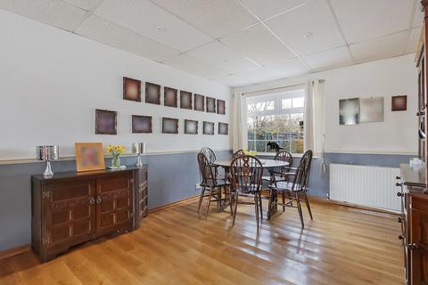 3 bedroom detached house for sale, Albert Road, Horley, Surrey, RH6
