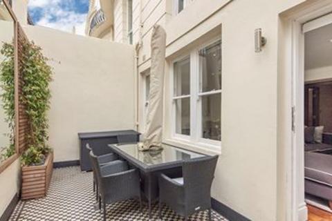 2 bedroom apartment to rent, Garden House, Bayswater W2
