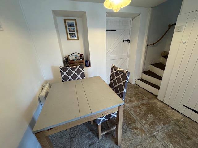 Sitting/dining room