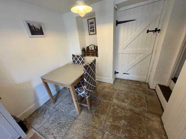 Sitting/dining room